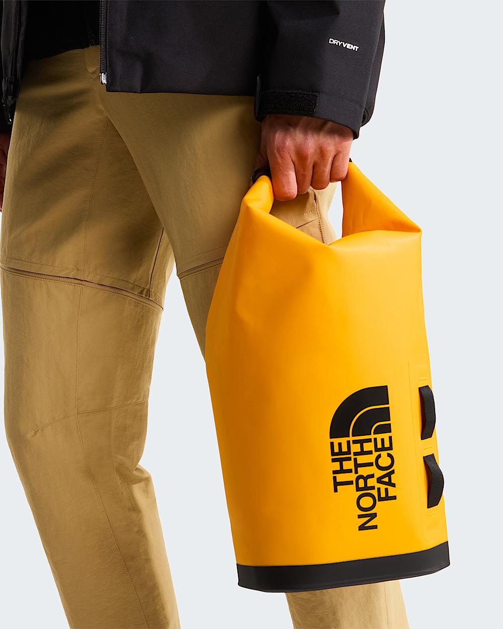 Base Camp Dry Bag  8L TNF ALT1