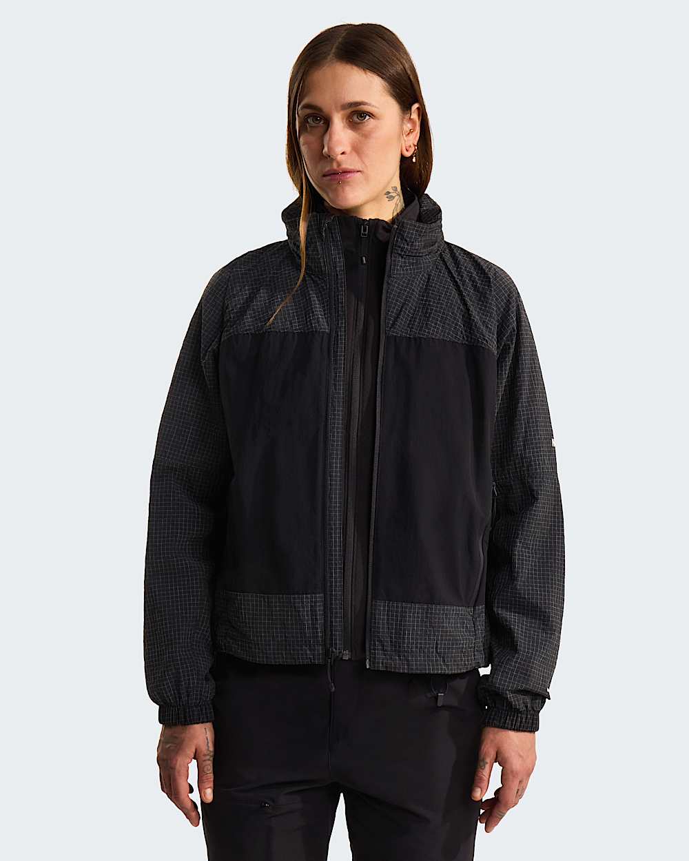 Womens Hike Utility Wind Jacket TNF ALT4