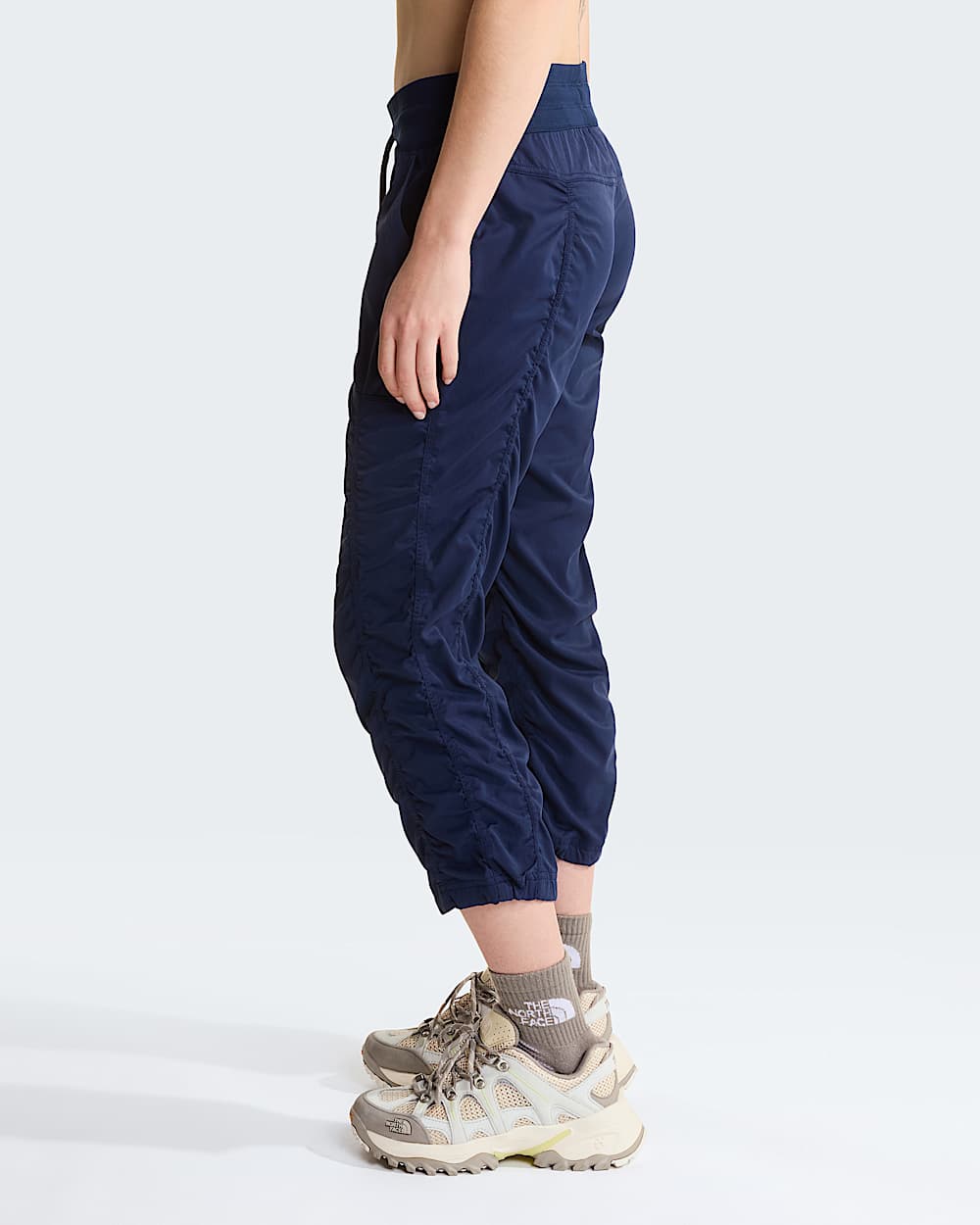 Womens Aphrodite 20 Capri Joggers TNF ALT2