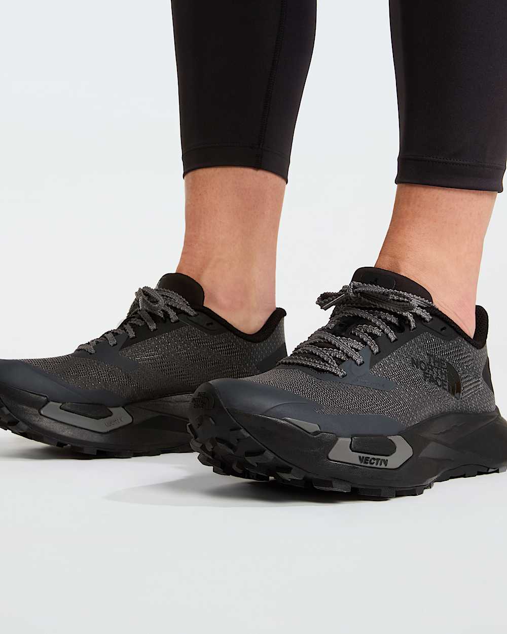 VECTIV Enduris 4 TrailrunningSchuhe fr Damen TNF TNF BlackAnthracite Grey ALT4