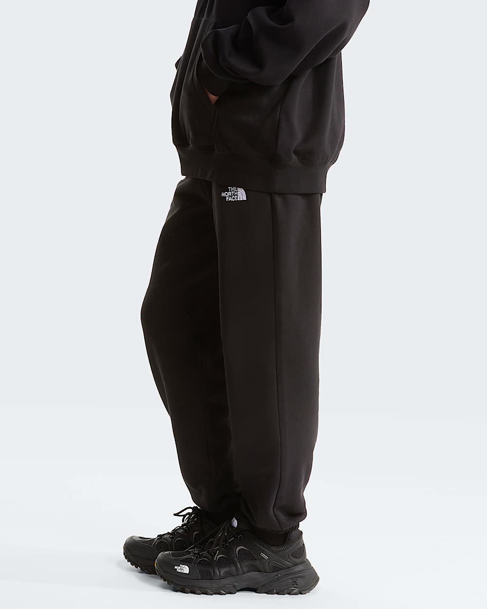 Womens Essential Relaxed Straight Joggers TNF ALT2