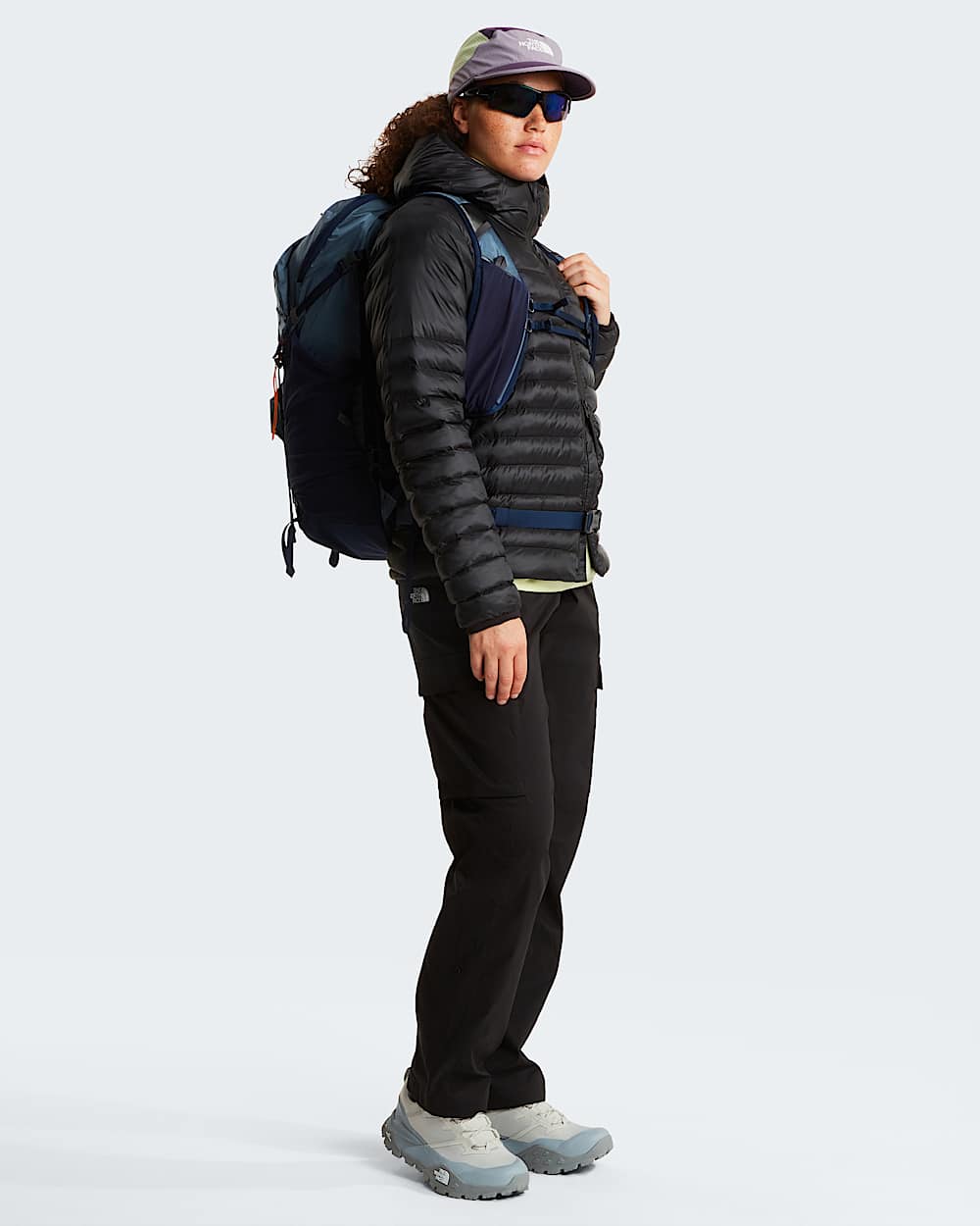 Womens Exploration Cargo Trousers TNF ALT1