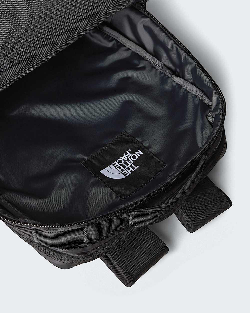 Base Camp Voyager Daypack TNF ALT6
