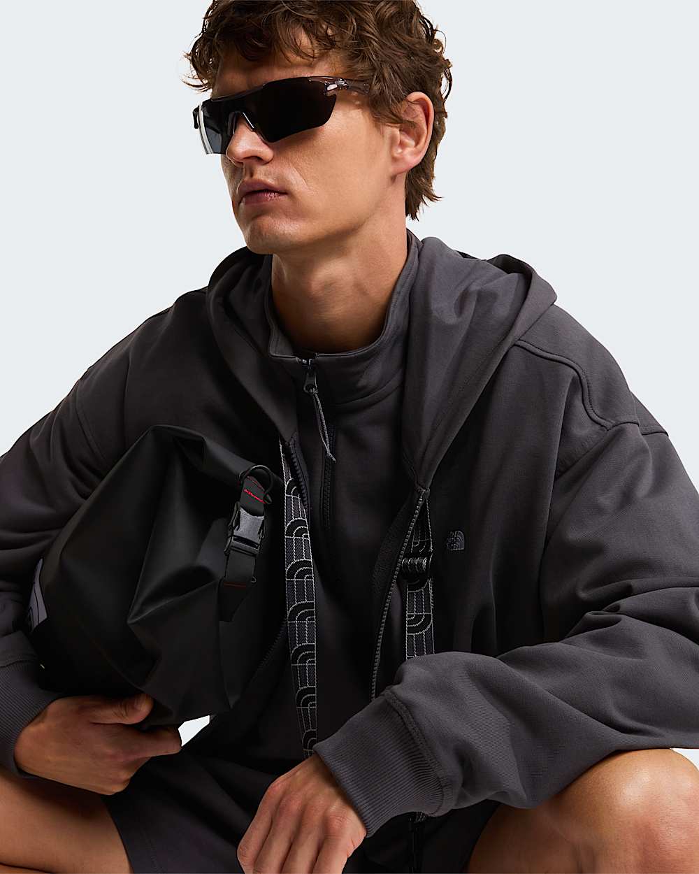 Essential leicht  relaxt geschnittenes Sweatshirt mit 14langem RV in Unisex TNF Anthracite Grey ALT7