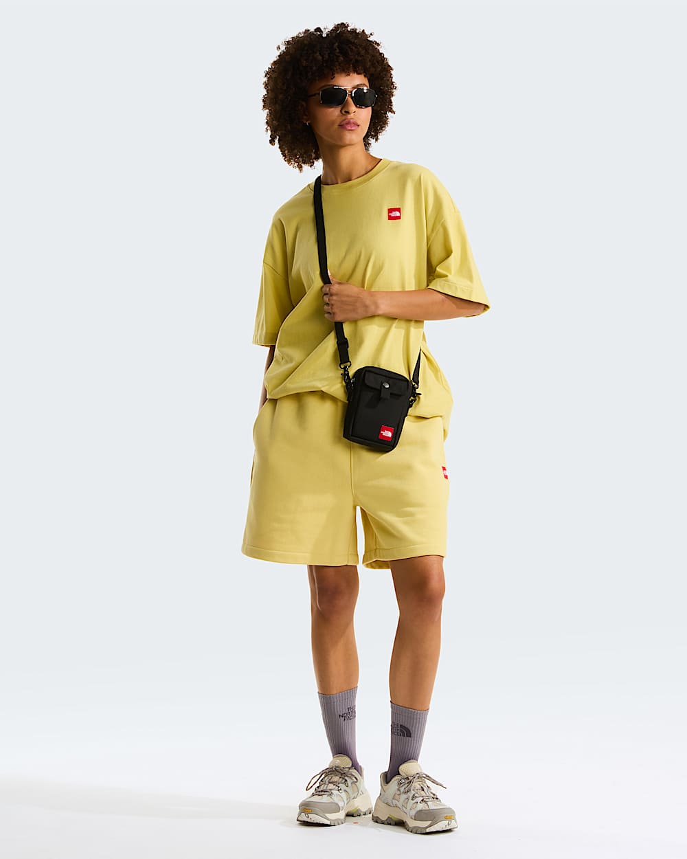 Red Box Tshirt  unisex TNF Honeyed Sand ALT2