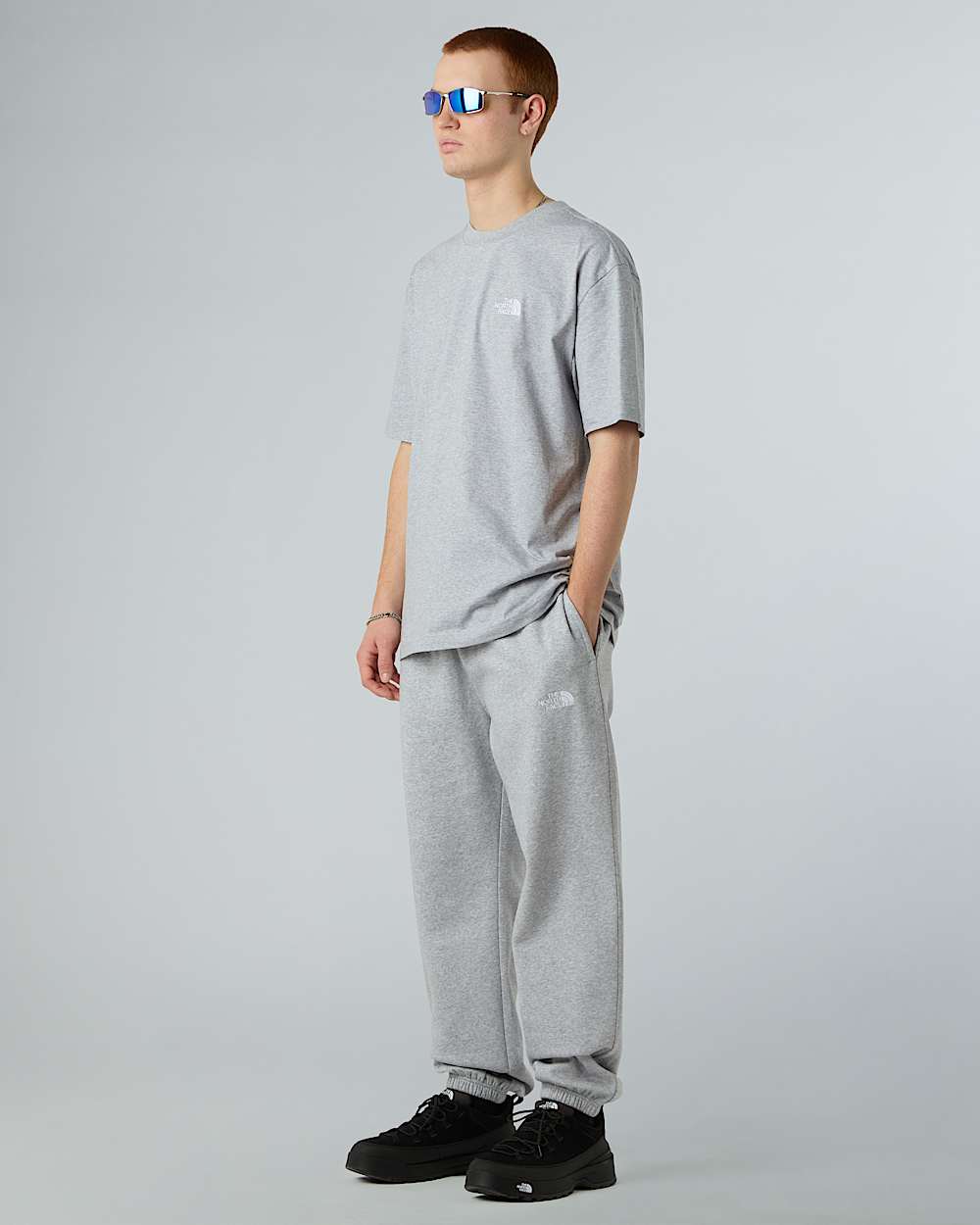 Mens Oversized Essential TShirt TNF ALT5