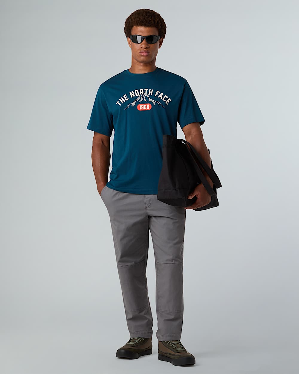 Tshirt Varsity Graphic pour homme TNF ALT5