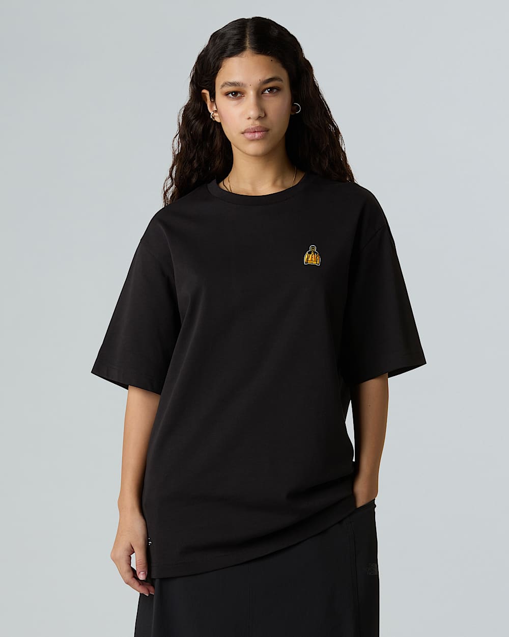 Unisex Icon Mountain Jacket Relaxed TShirt TNF ALT9