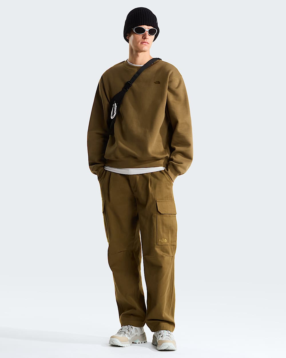 Mens TNF Essential Simple Dome Relaxed Sweatshirt TNF ALT1