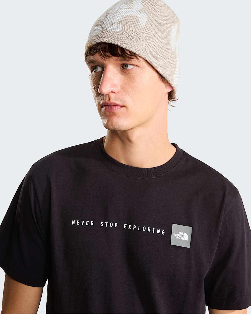 Tshirt standard Never Stop Exploring Graphic pour homme TNF alt4