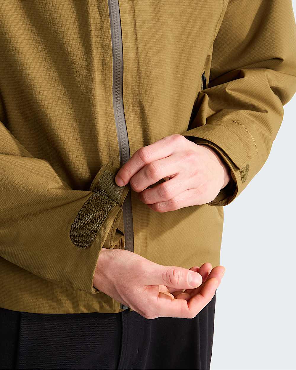 Mens TNF Range Lightweight Hooded Jacket TNF ALT9
