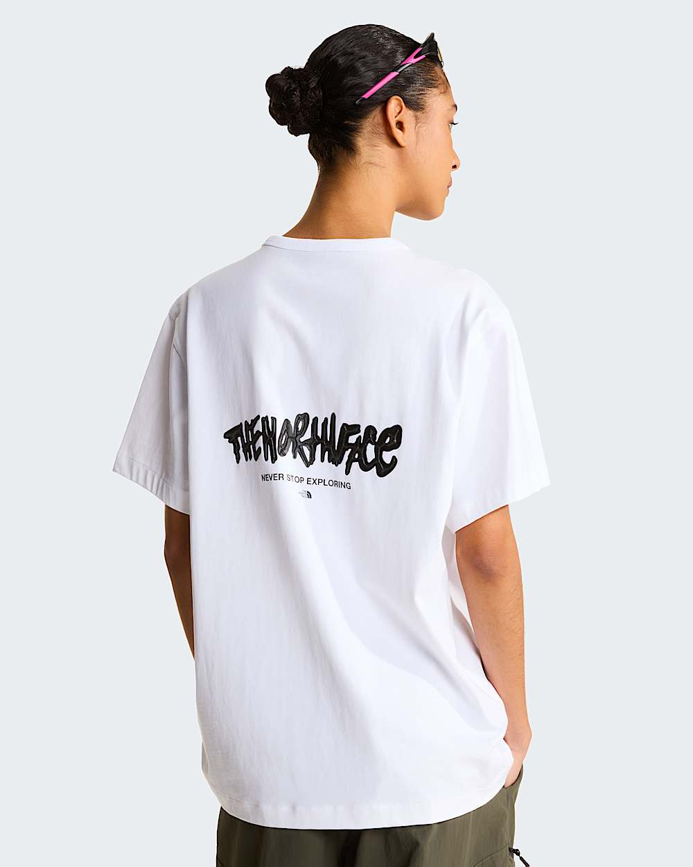 Unisex TNF Tag Logo Play TShirt mit lockerer Passform TNF ALT12