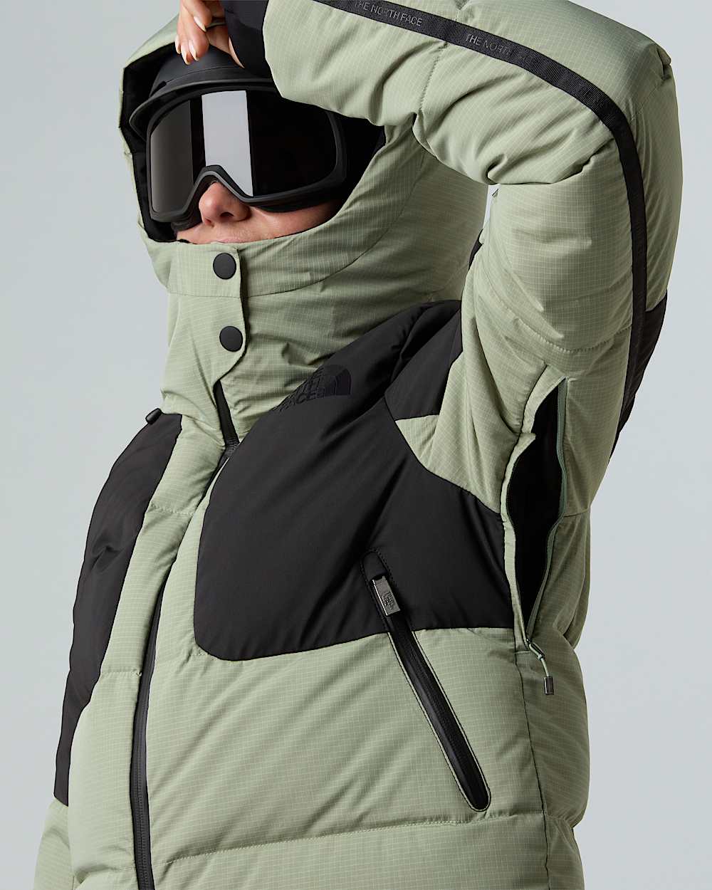 Womens Cold Spell Cropped Down Jacket TNF ALT9