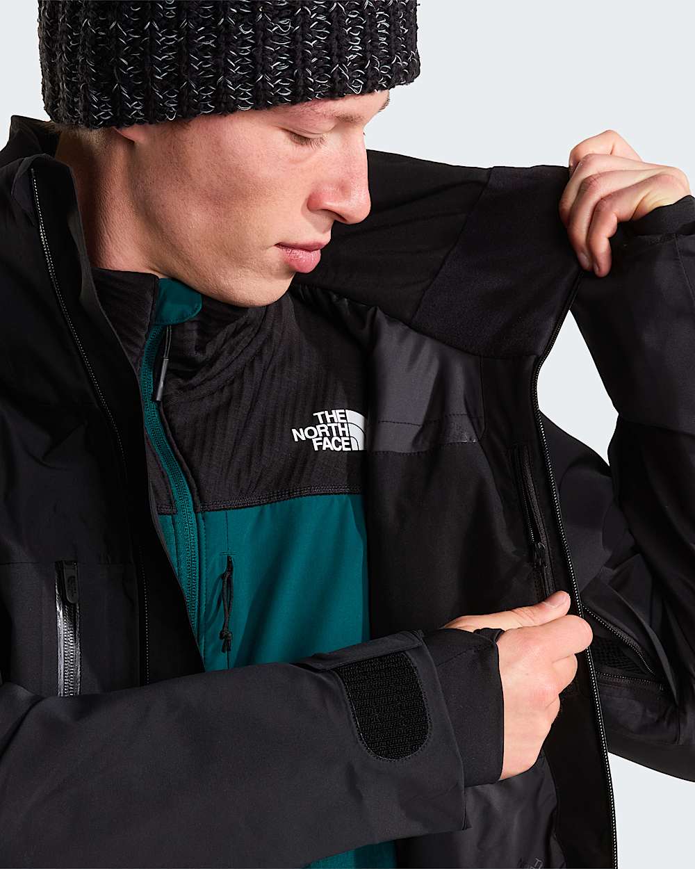 Mens Chakal Jacket TNF ALT16