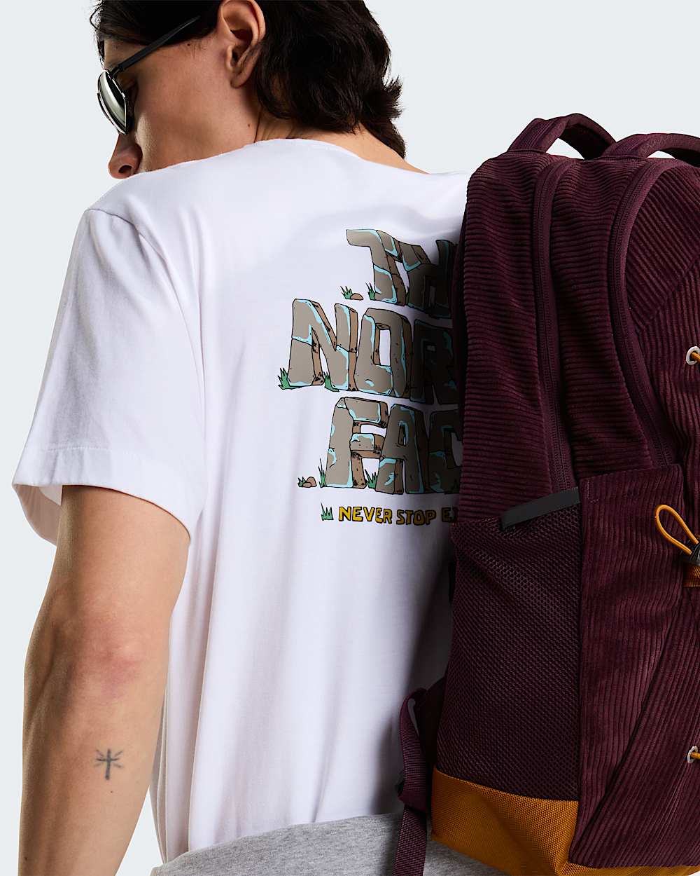 Stone Logo Relaxed Graphic TShirt Uniseks TNF ALT8