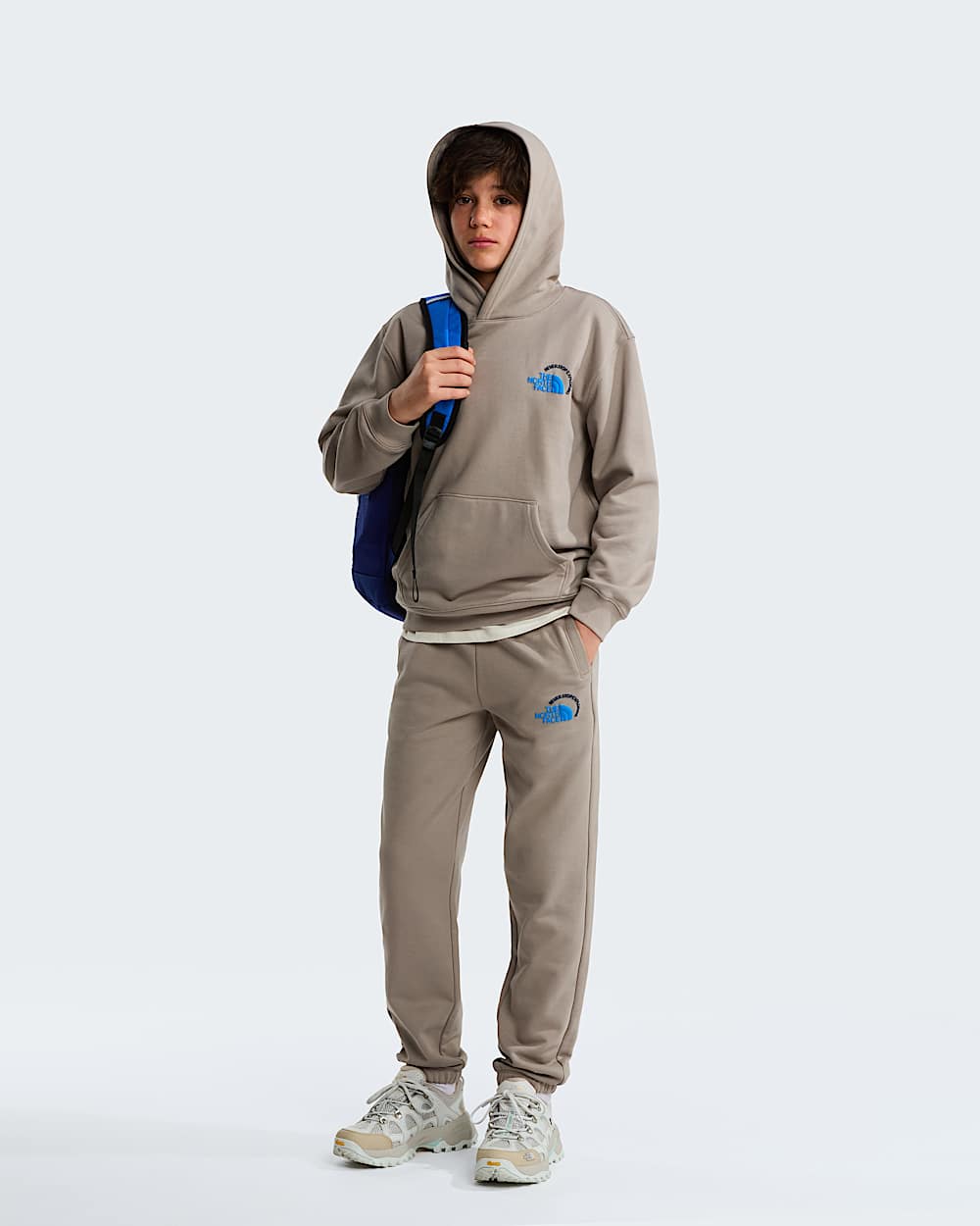 Explore Fonts Relaxed Graphic Hoodie fr Teenager TNF ALT2