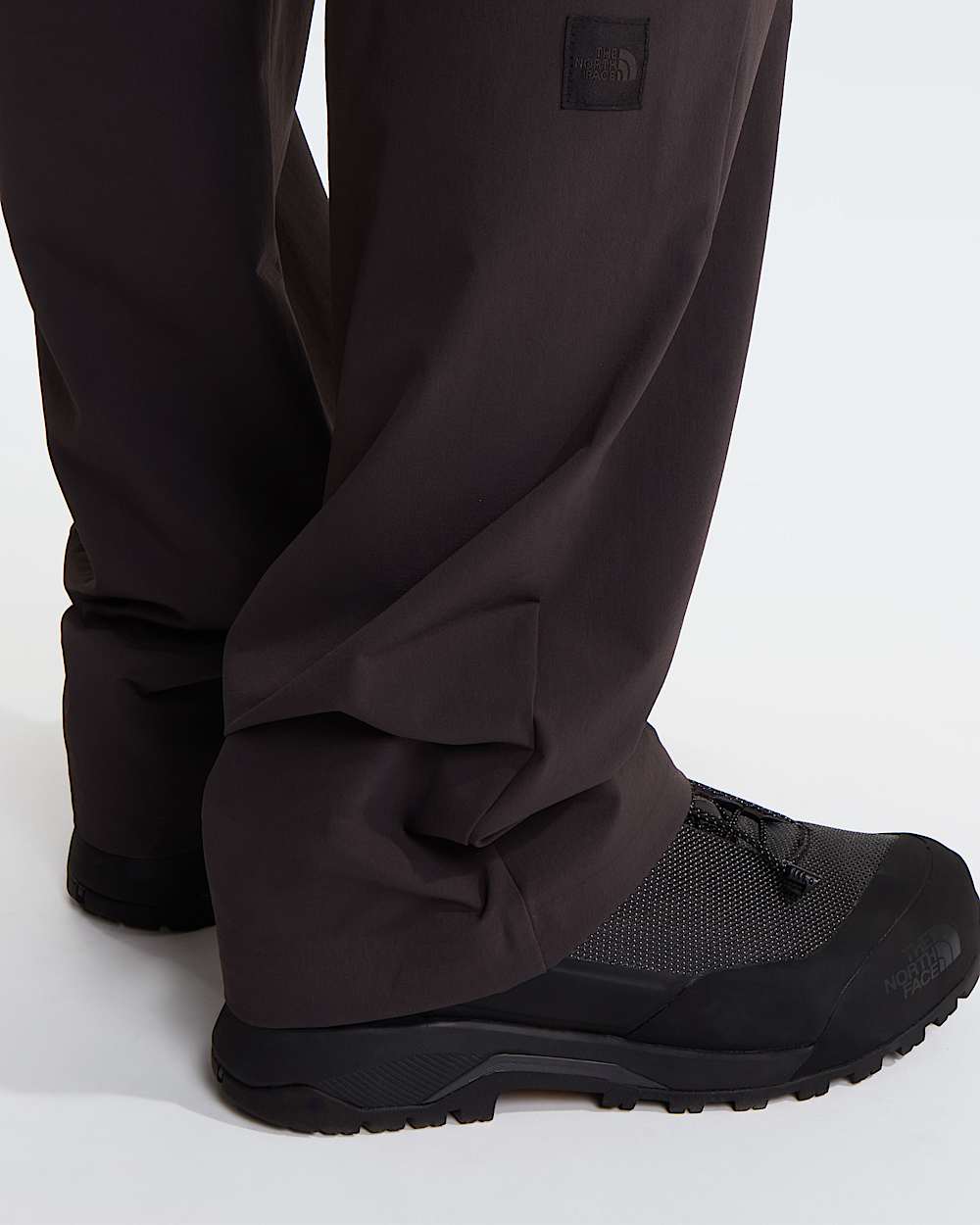 Mens TNF Black Box Tech Woven Trousers TNF alt7