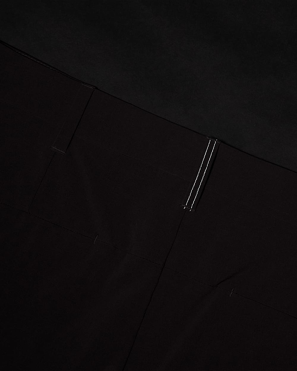 Mens TNF Black Box Tech Woven Trousers TNF alt25