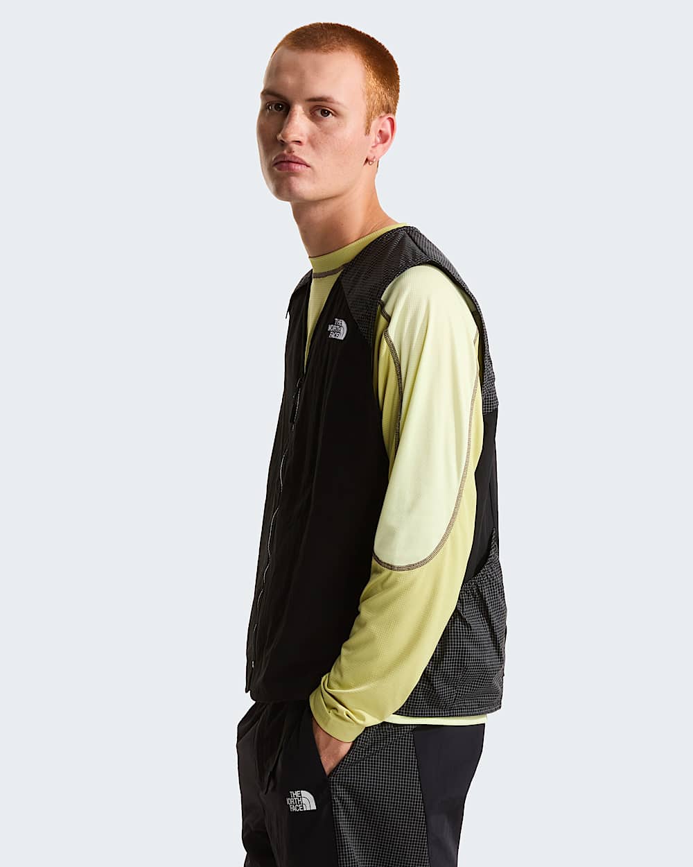 NSE Tech Weste in Unisex TNF alt6