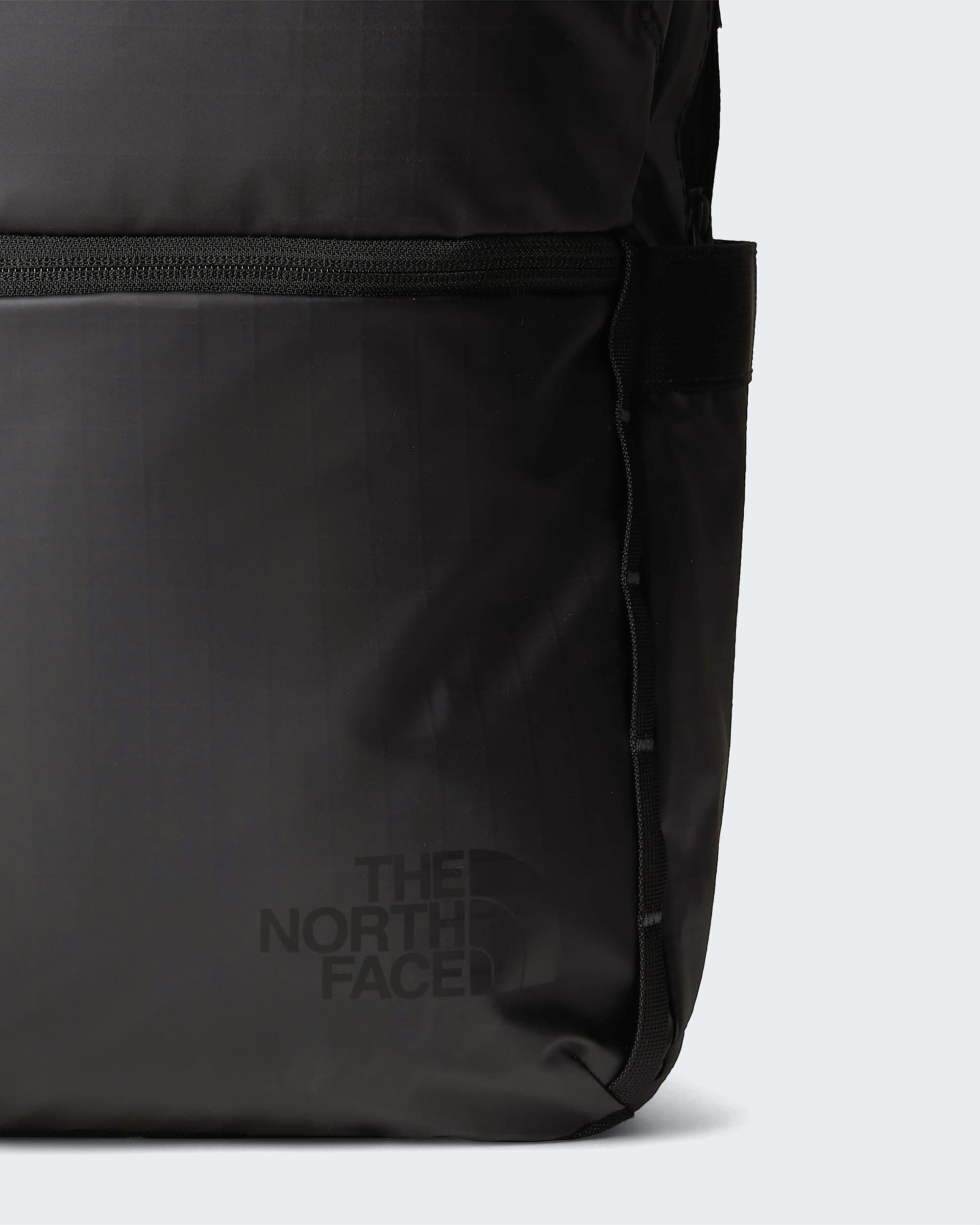 Base Camp Voyager Daypack TNF ALT3