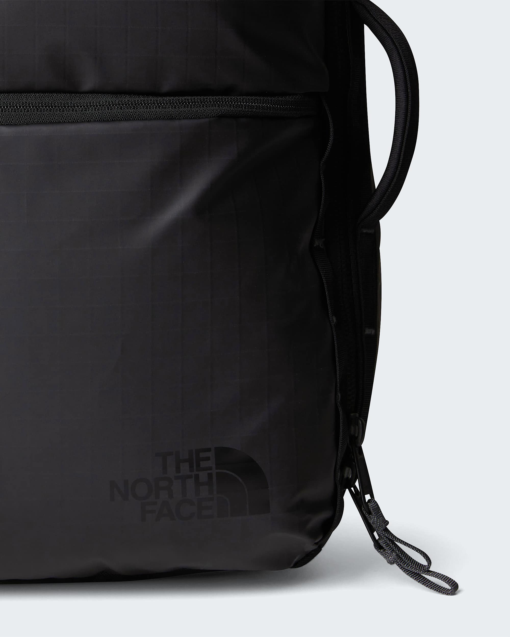 Base Camp Voyager Daypack  Large TNF ALT3