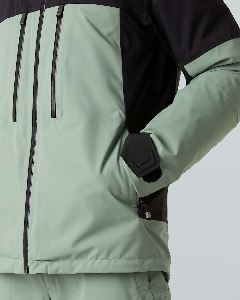 Mens Chakal Jacket TNF alt11