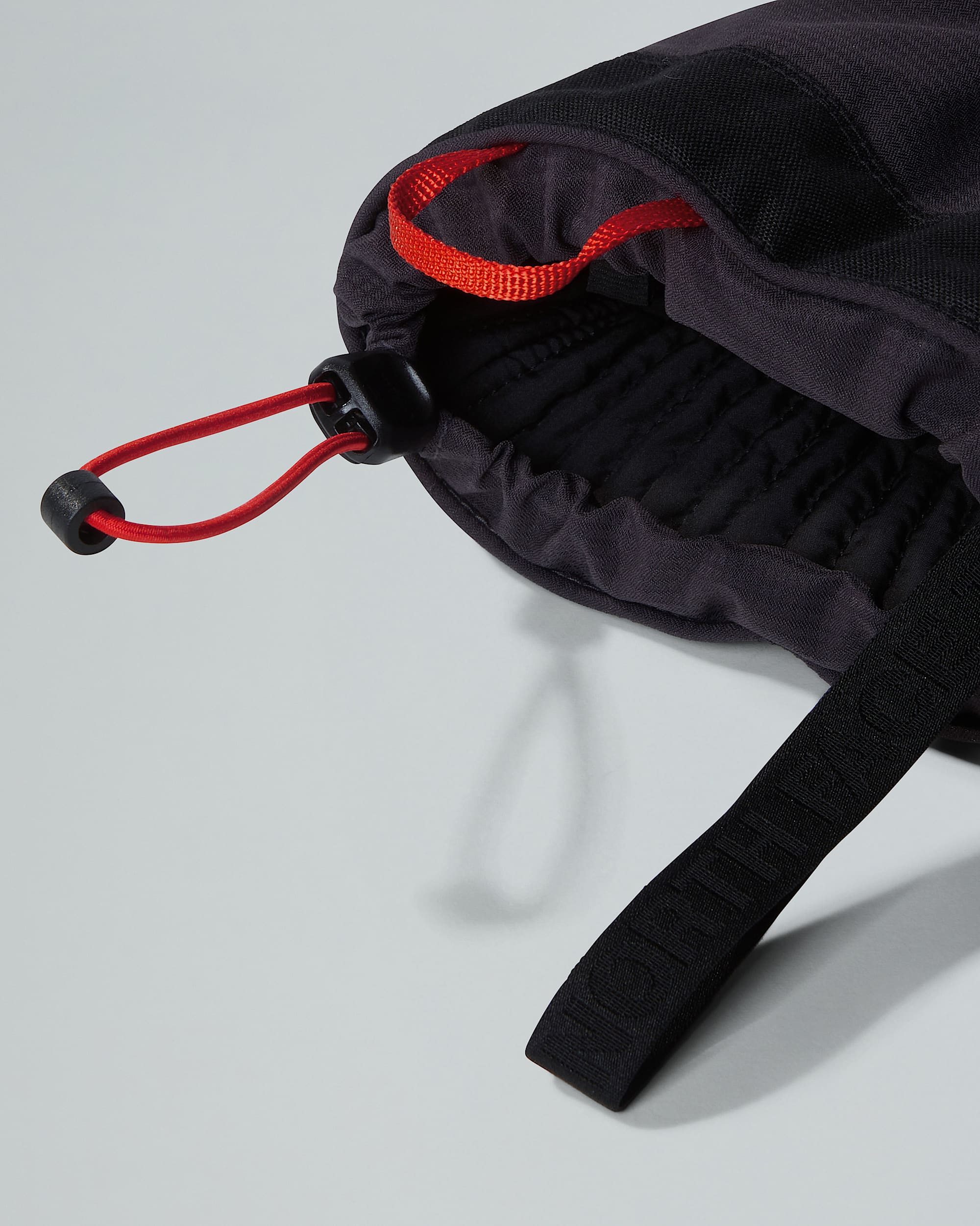 Montana Pro GORETEX Mittens TNF ALT4