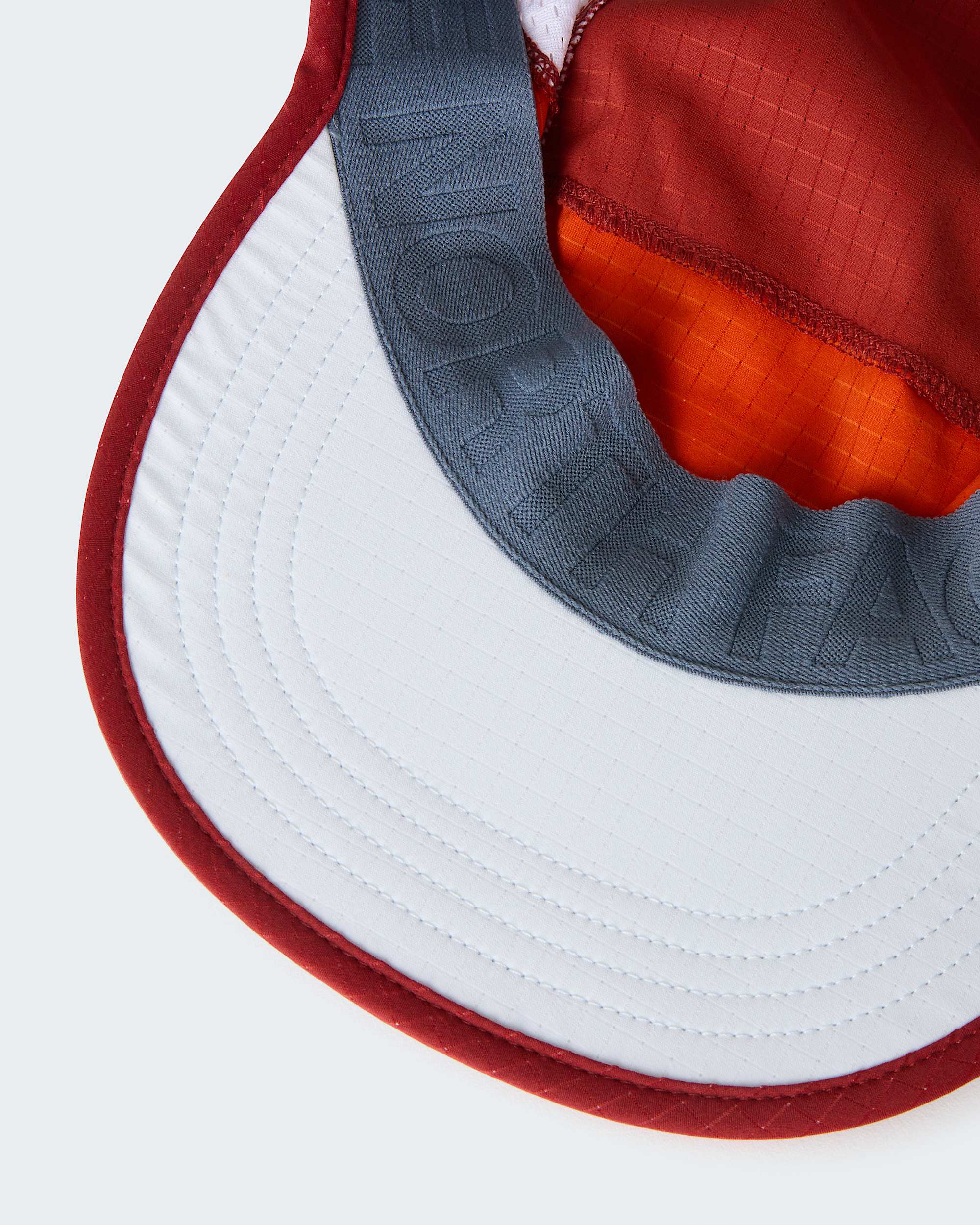 Chapu leve de corrida Summer TNF Iron ClayPearl StoneLava Red ALT3