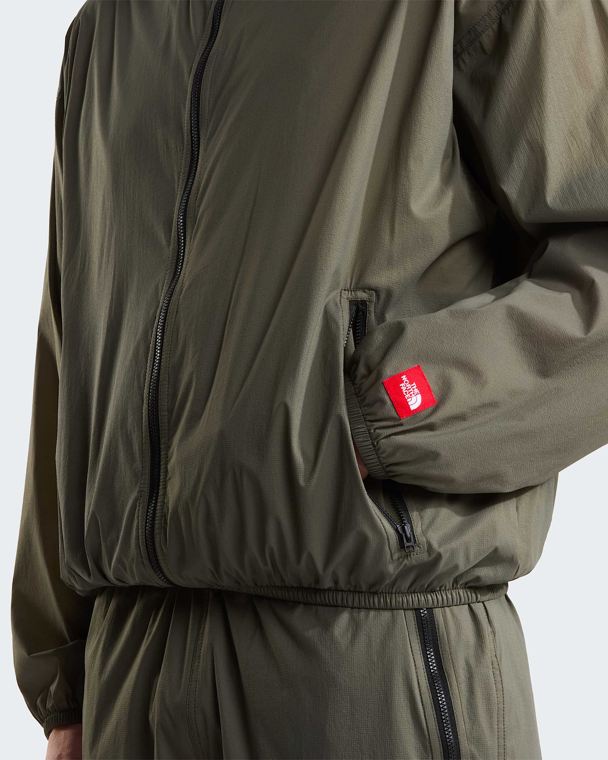 Unisex Red Box Packable Hooded Wind Jacket TNF alt8