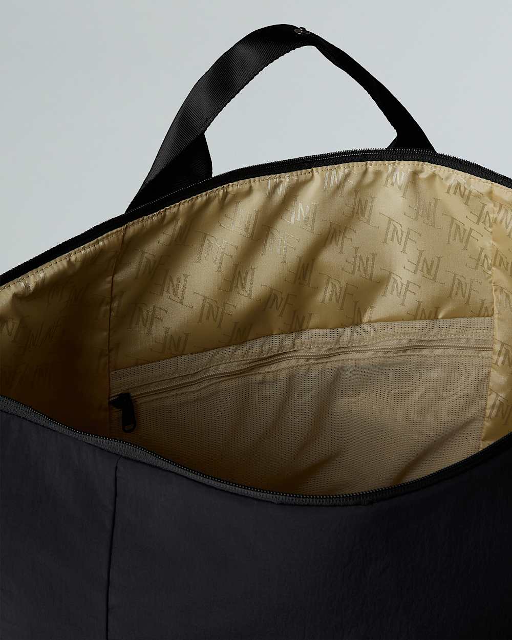 Borsone Never Stop Weekender da donna TNF ALT4