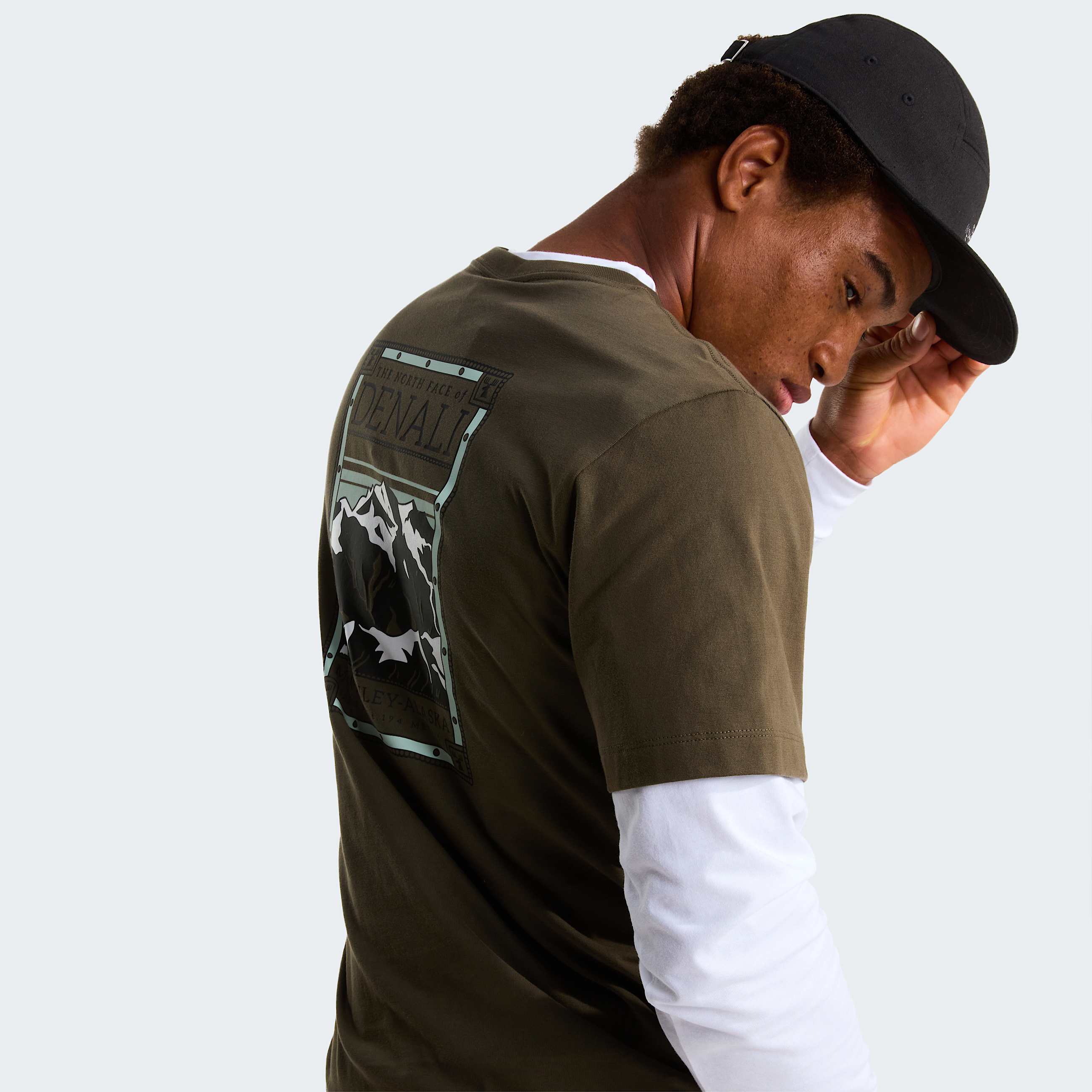North Faces Regular Graphic TShirt M TNF ALT6