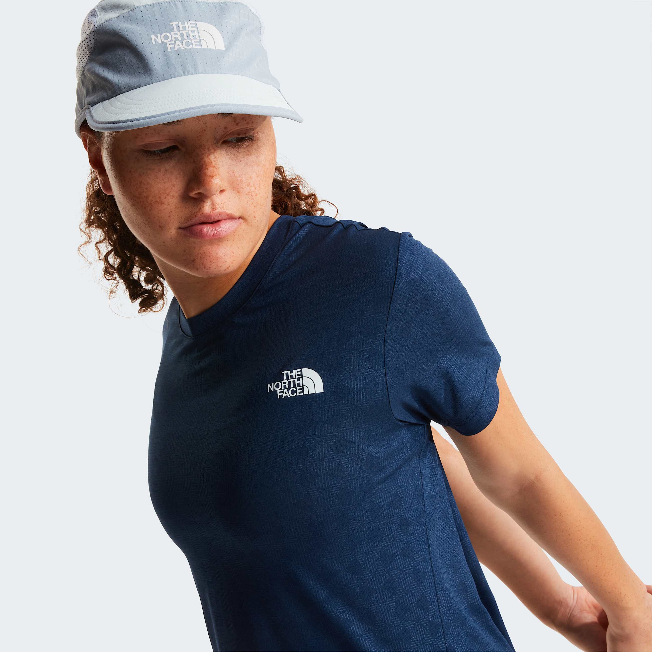 Flex Geo Embossed Regular TShirt W TNF ALT4
