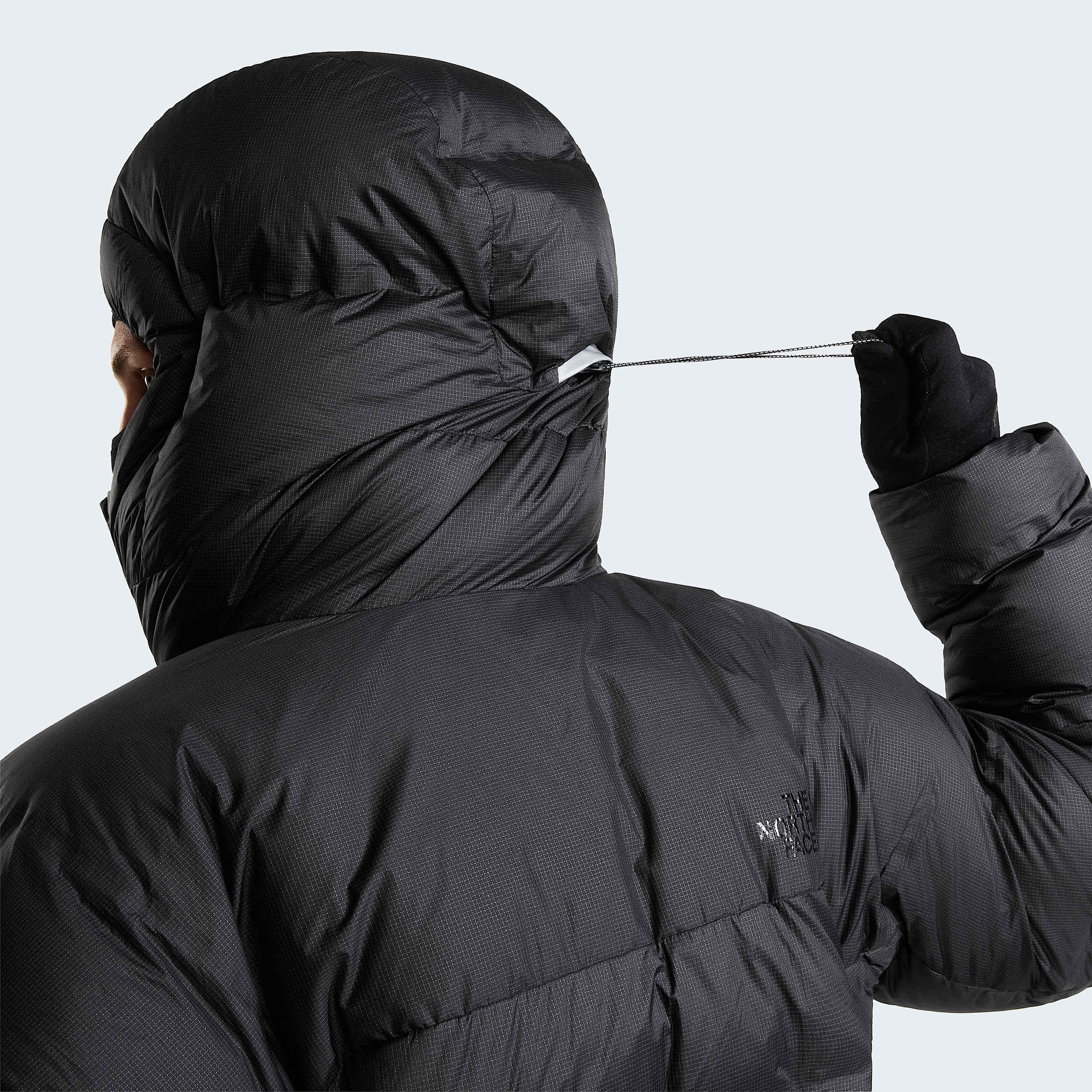 Summit Cloud Down AMK Parka Unisex TNF ALT8