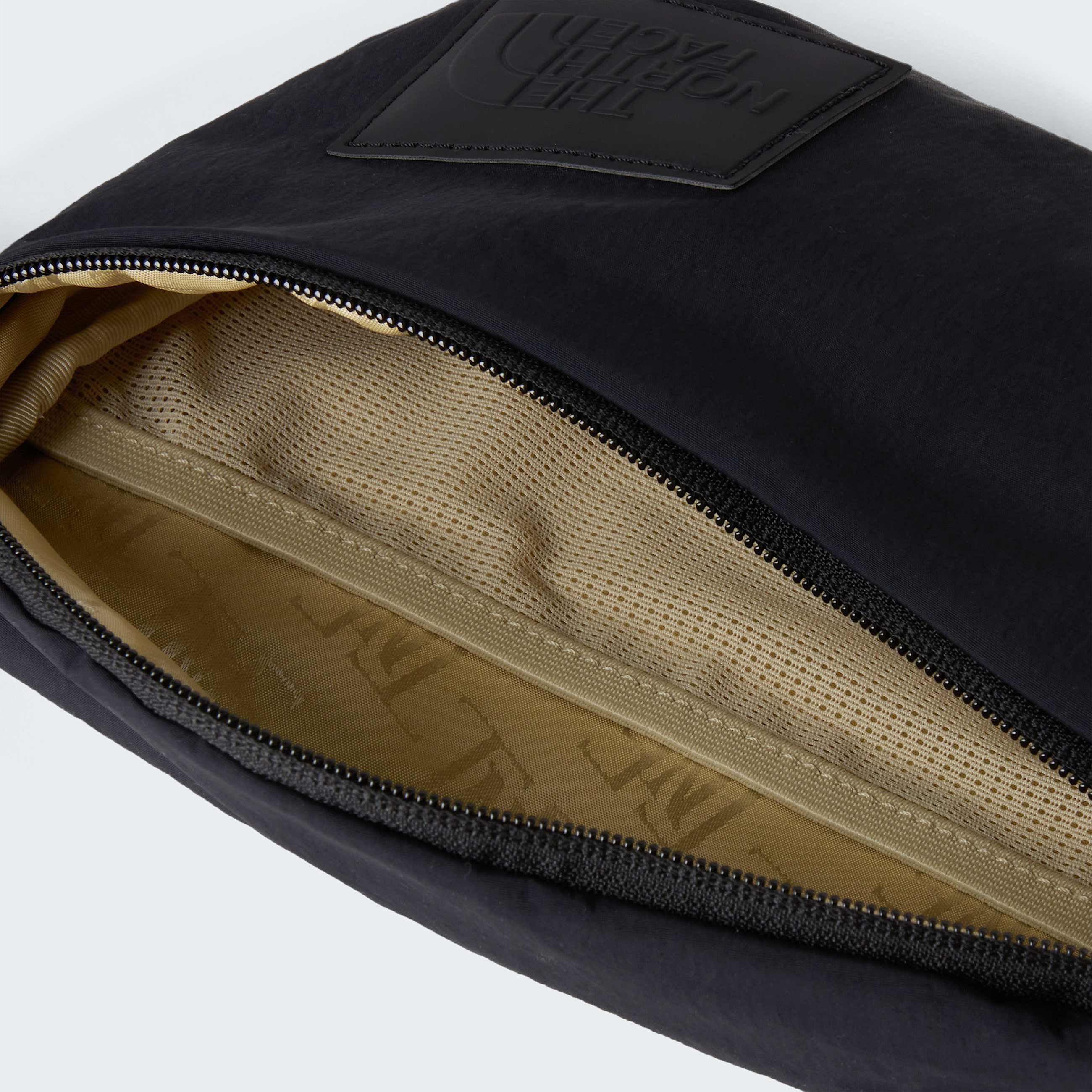 Never Stop Bum Bag W TNF ALT4