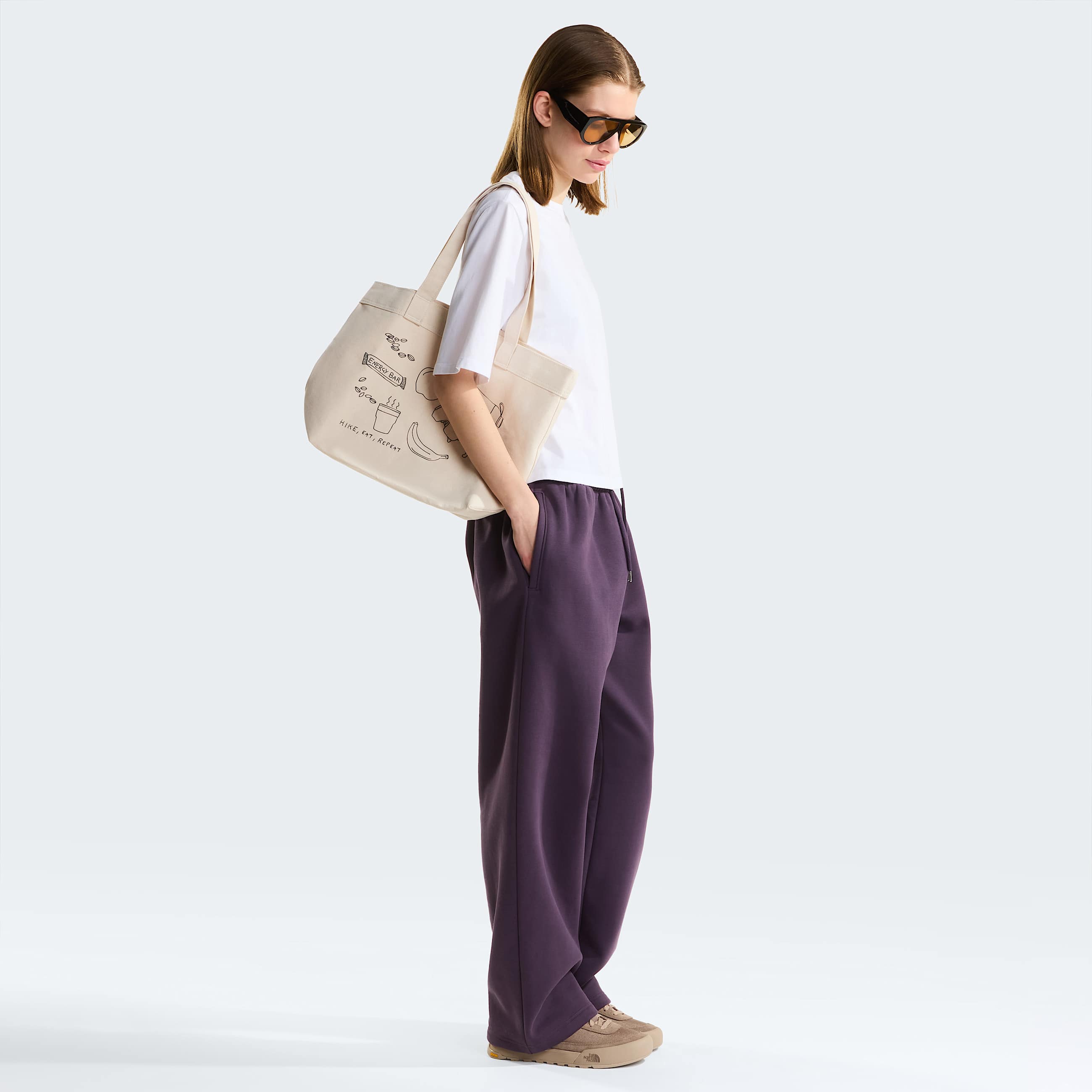 Tshirt graphique Hike Picnic coupe boxy pour femme TNF ALT2