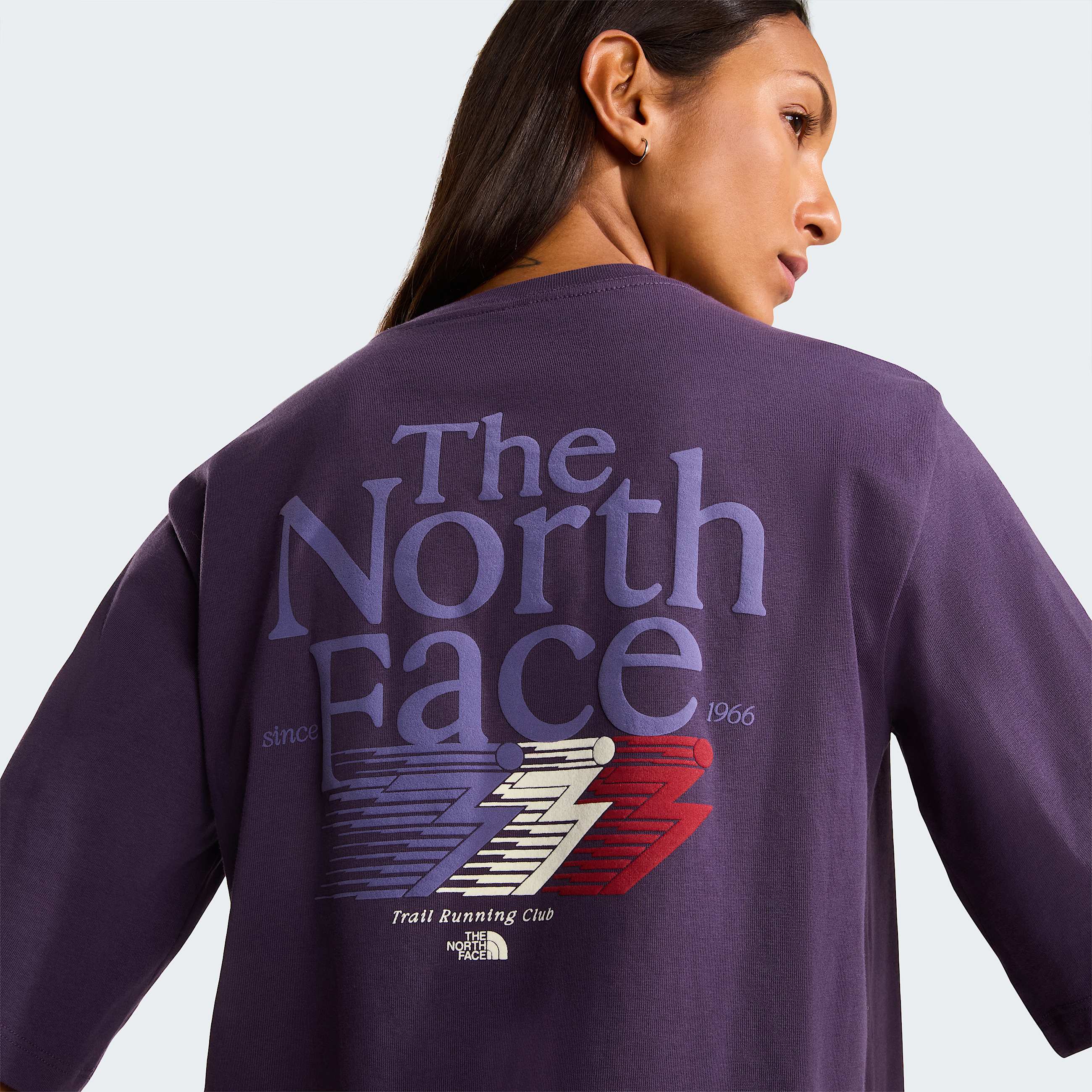 Tshirt graphique coupe boxy Retro Trail pour femme TNF ALT5