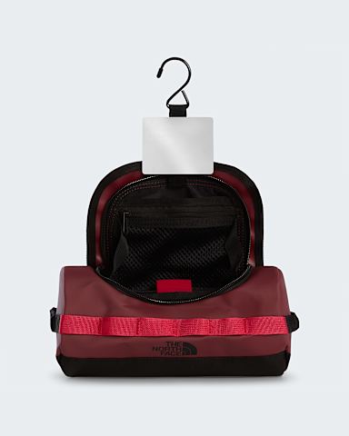 Base Camp Travel Washbag Small TNF Burgundy CrushTNF BlackLali Guran ALT2