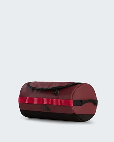 Base Camp Travel Washbag Small TNF Burgundy CrushTNF BlackLali Guran HERO