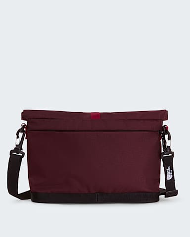 Base Camp Shoulder Bag TNF Deep BurgundyTNF BlackBurgundy Crush ALT2