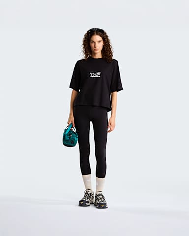 Womens Zumu 20 Boxy TShirt TNF TNF Black ALT1