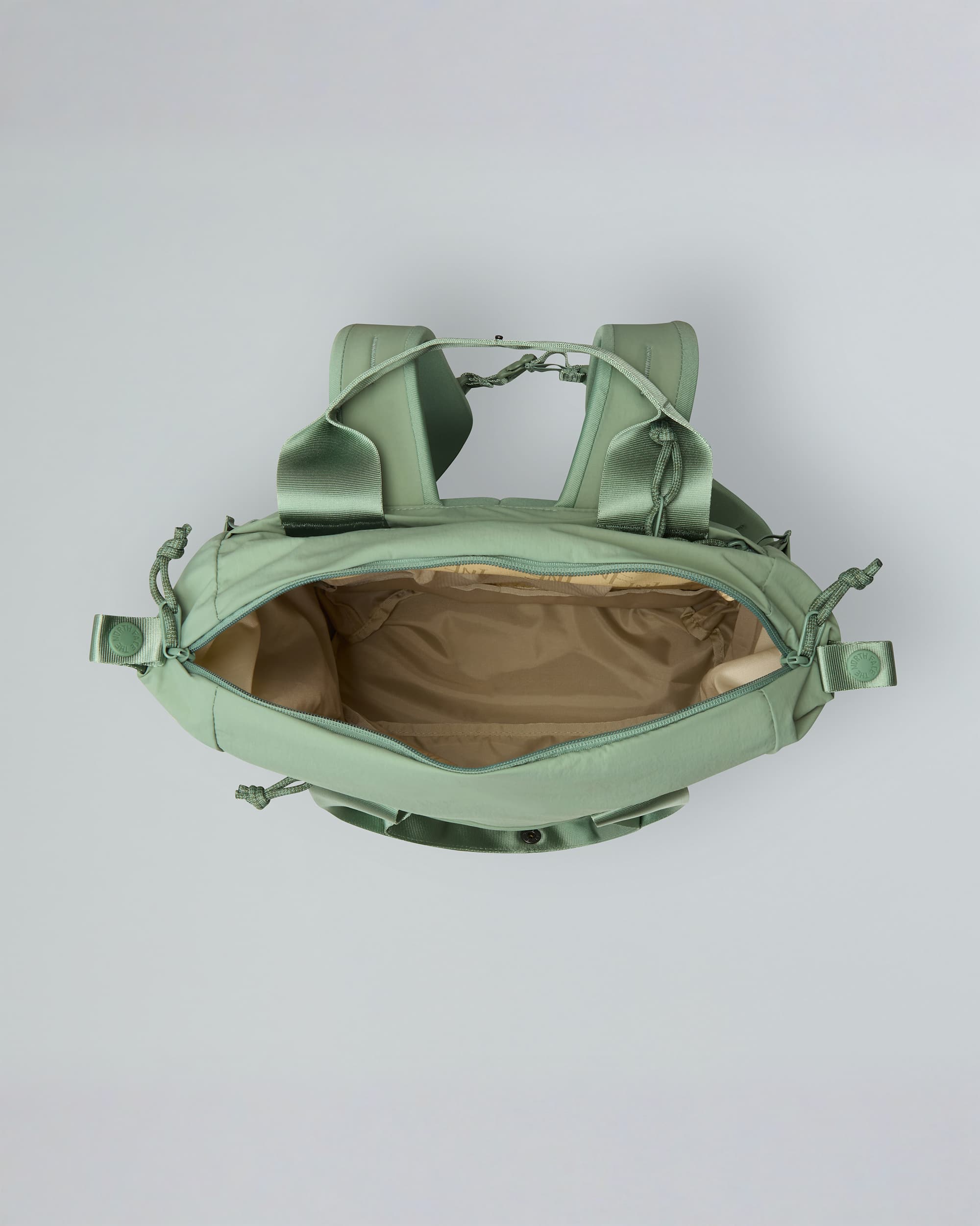 Sac  dos utilitaire Never Stop pour femme TNF Slate Moss ALT4