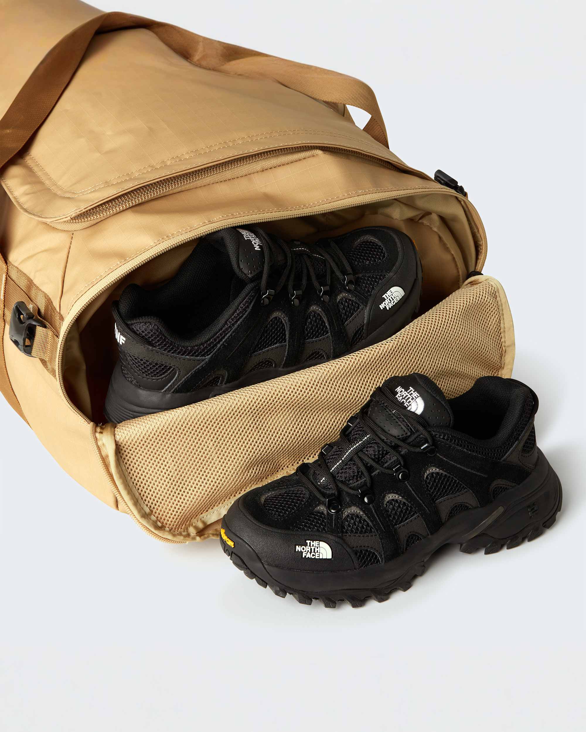 Base Camp Voyager Duffel 62L TNF ALT6