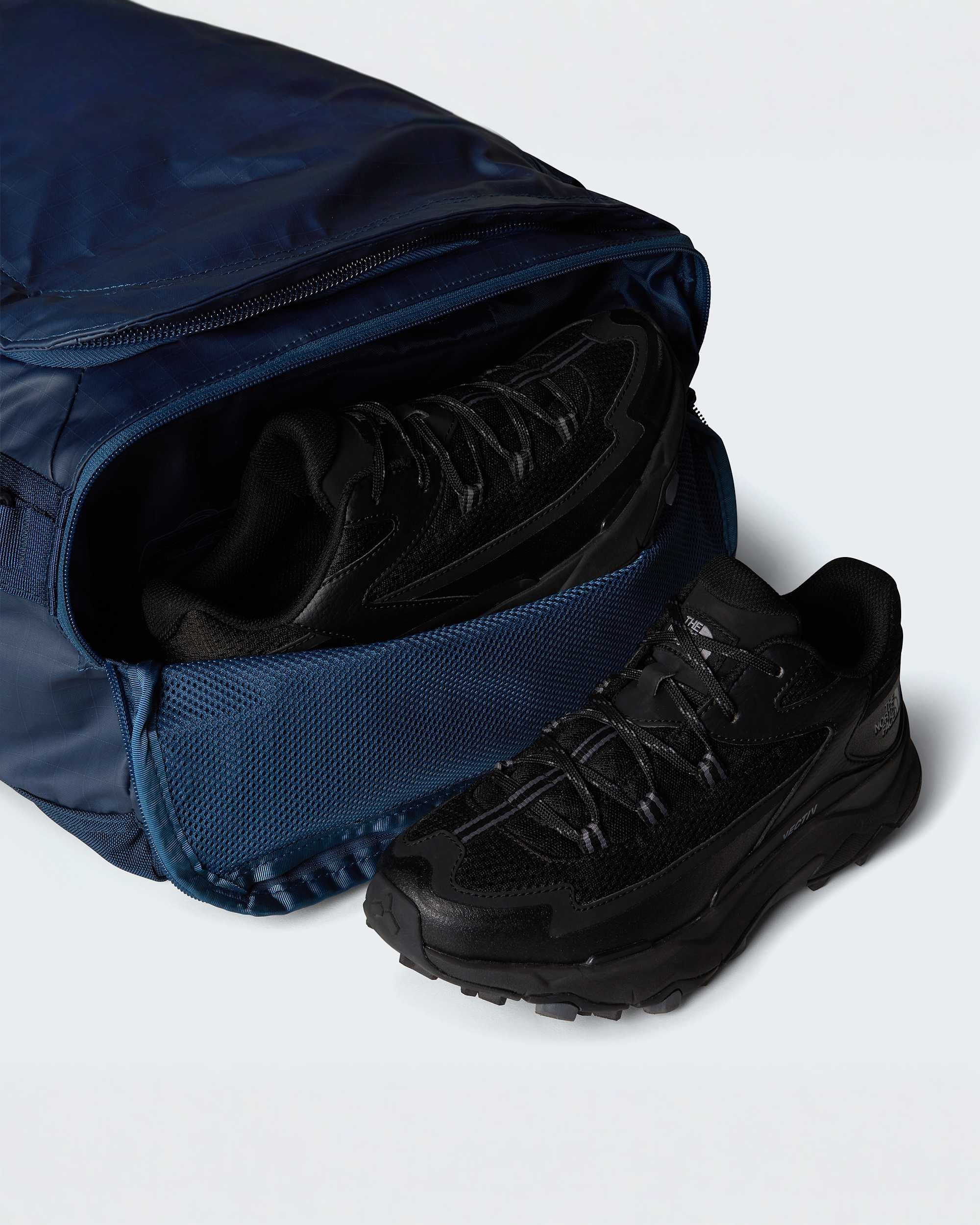 Bolsa de viaje Base Camp Duffle Voyager 42L TNF Shady BlueSummit Navy ALT6