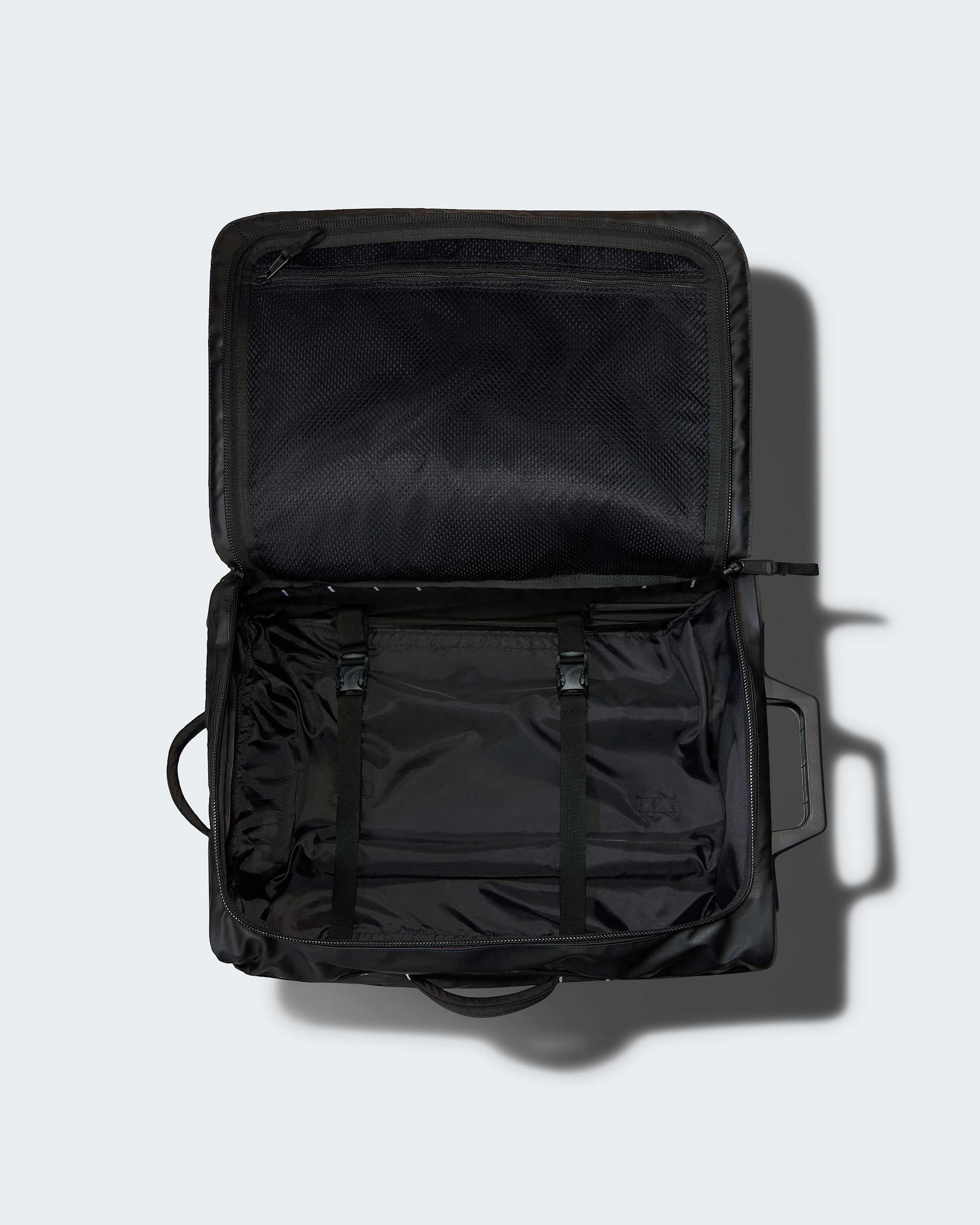 Base Camp Voyager Roller 21 TNF ALT4