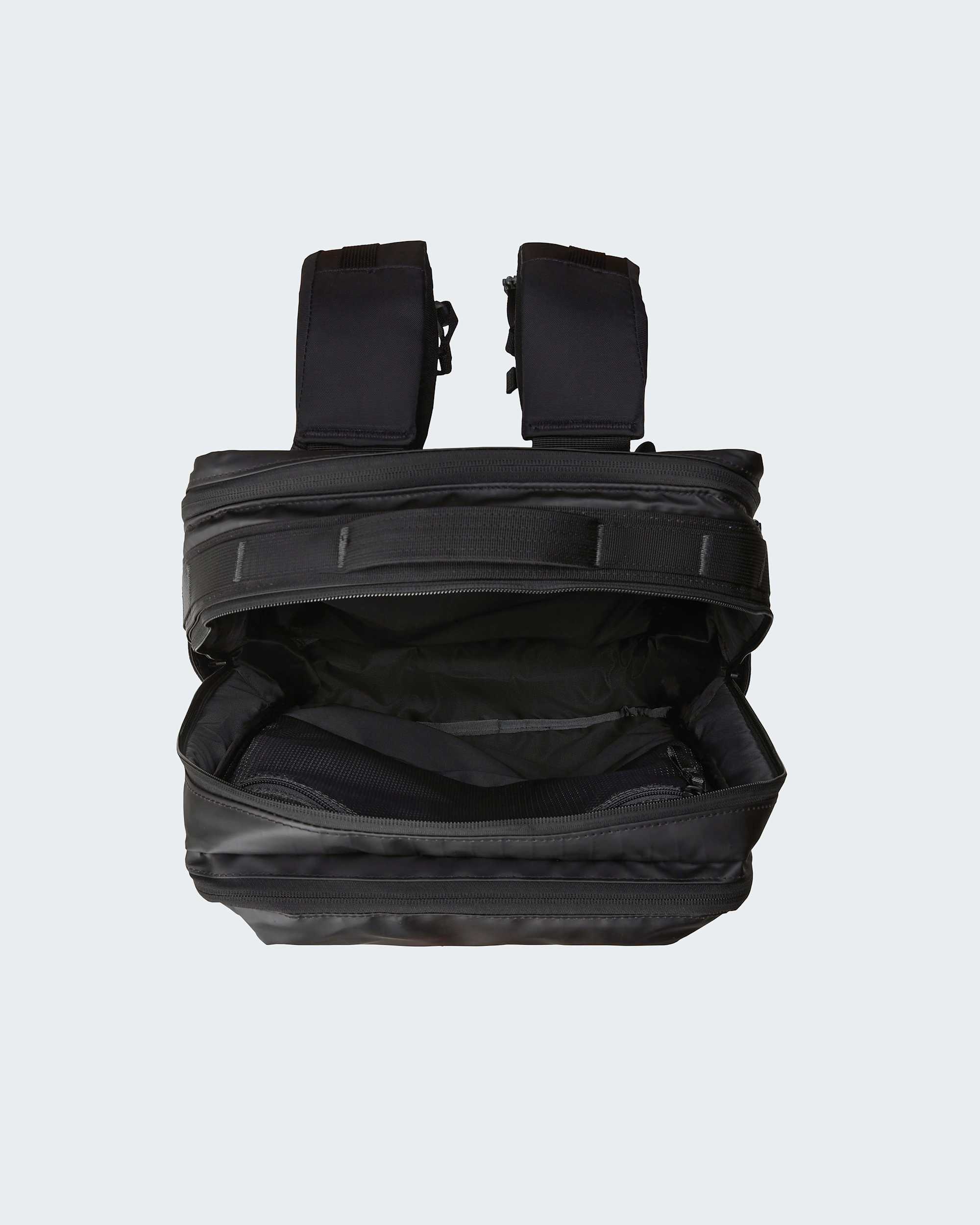 Base Camp Voyager Daypack TNF ALT4