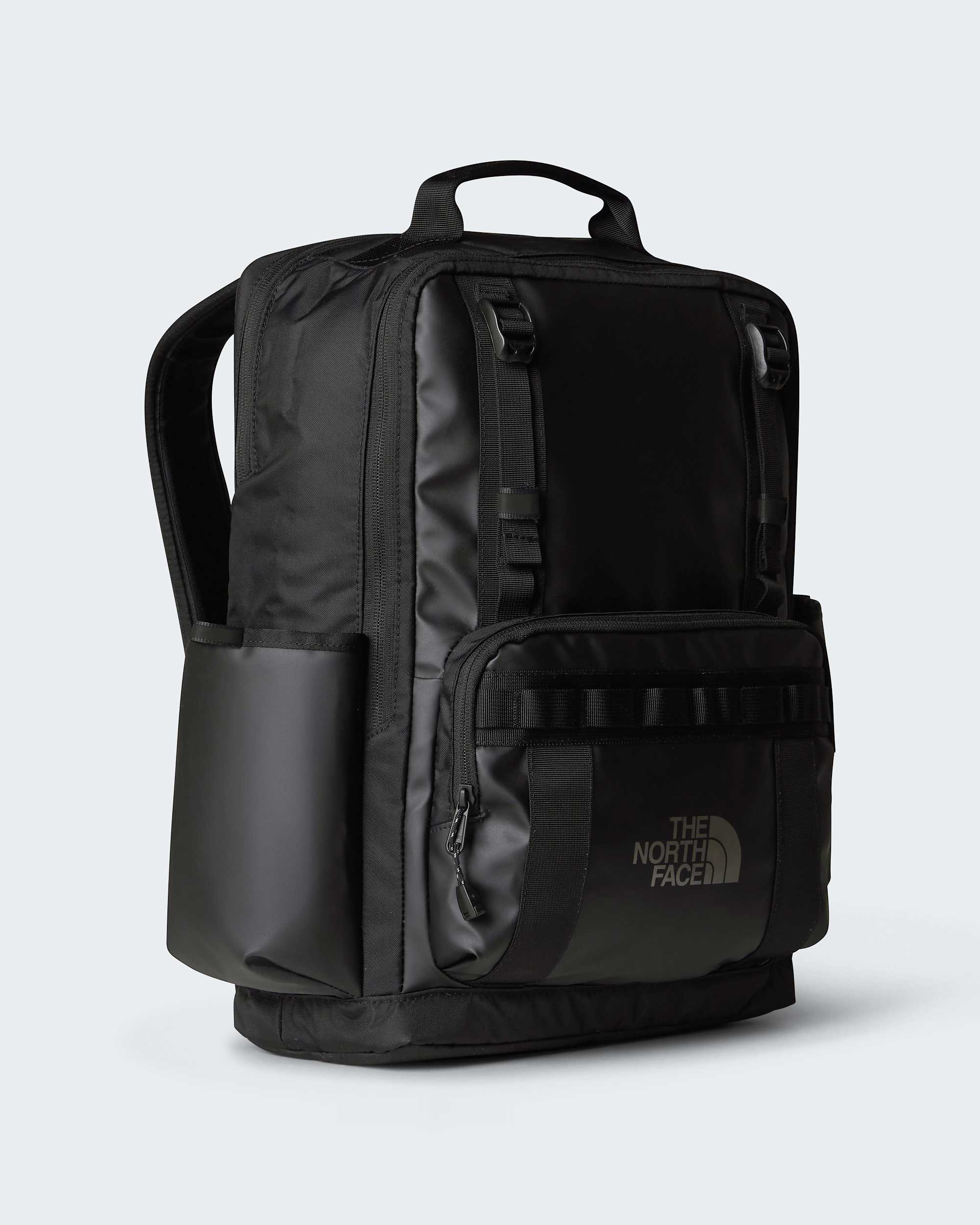 Base Camp Daypack TNF HERO