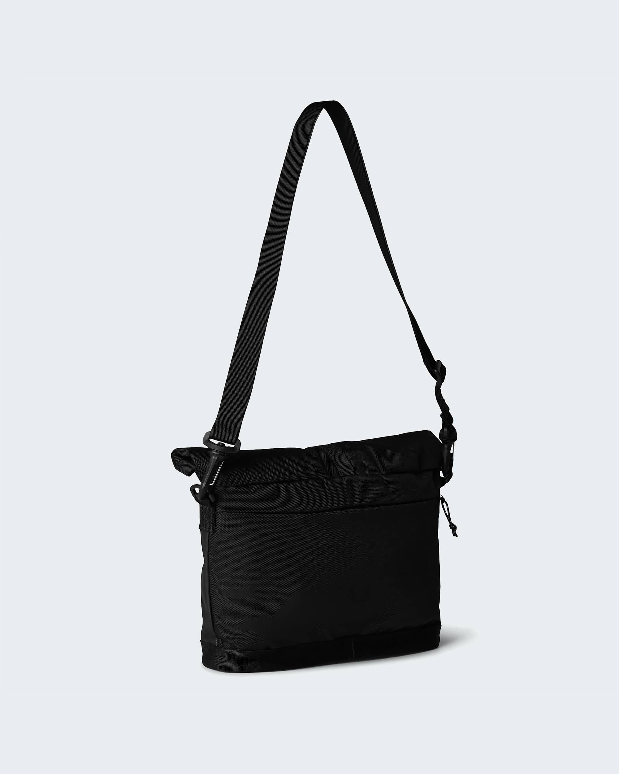 Base Camp Shoulder Bag TNF ALT2
