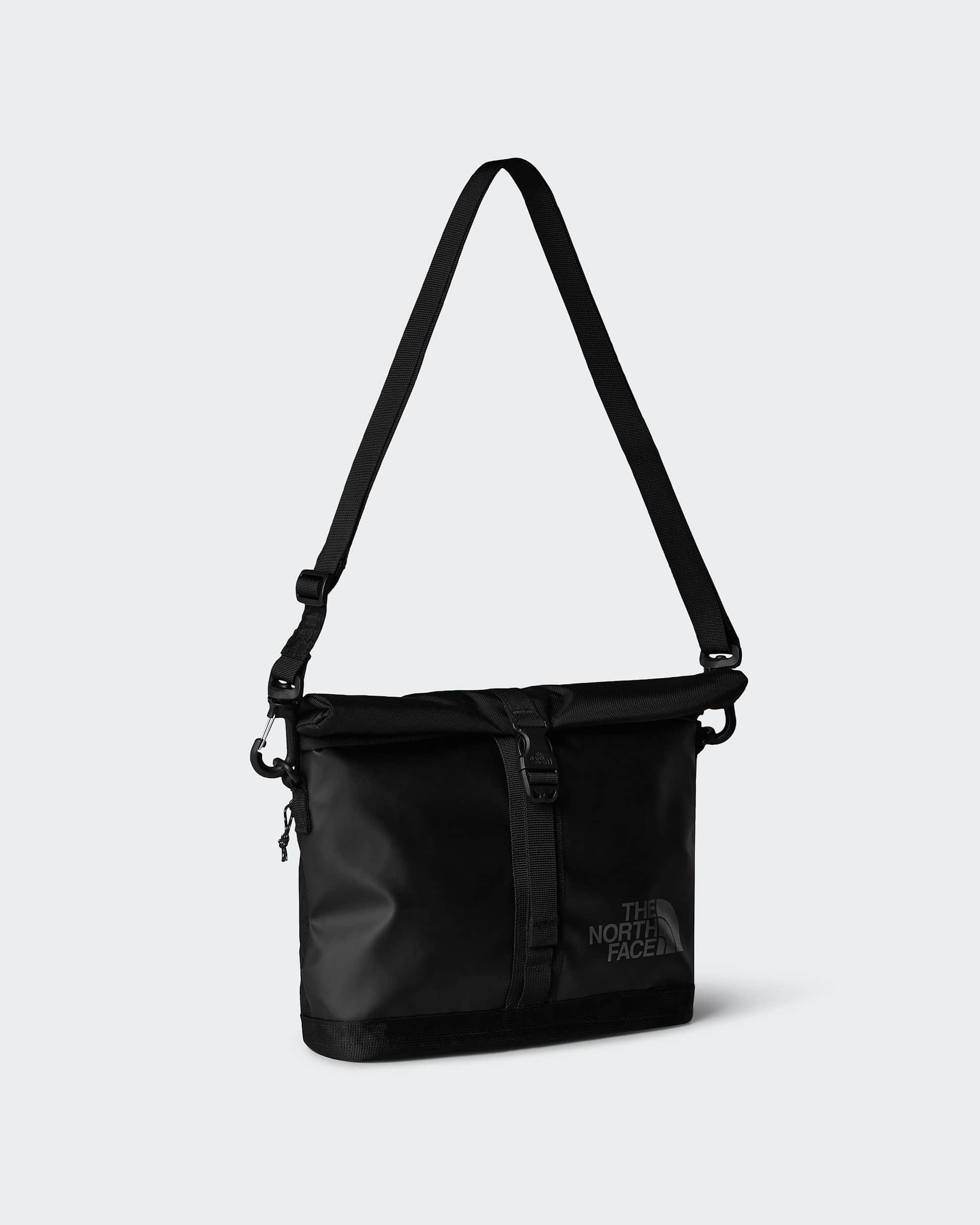 Base Camp Shoulder Bag TNF HERO