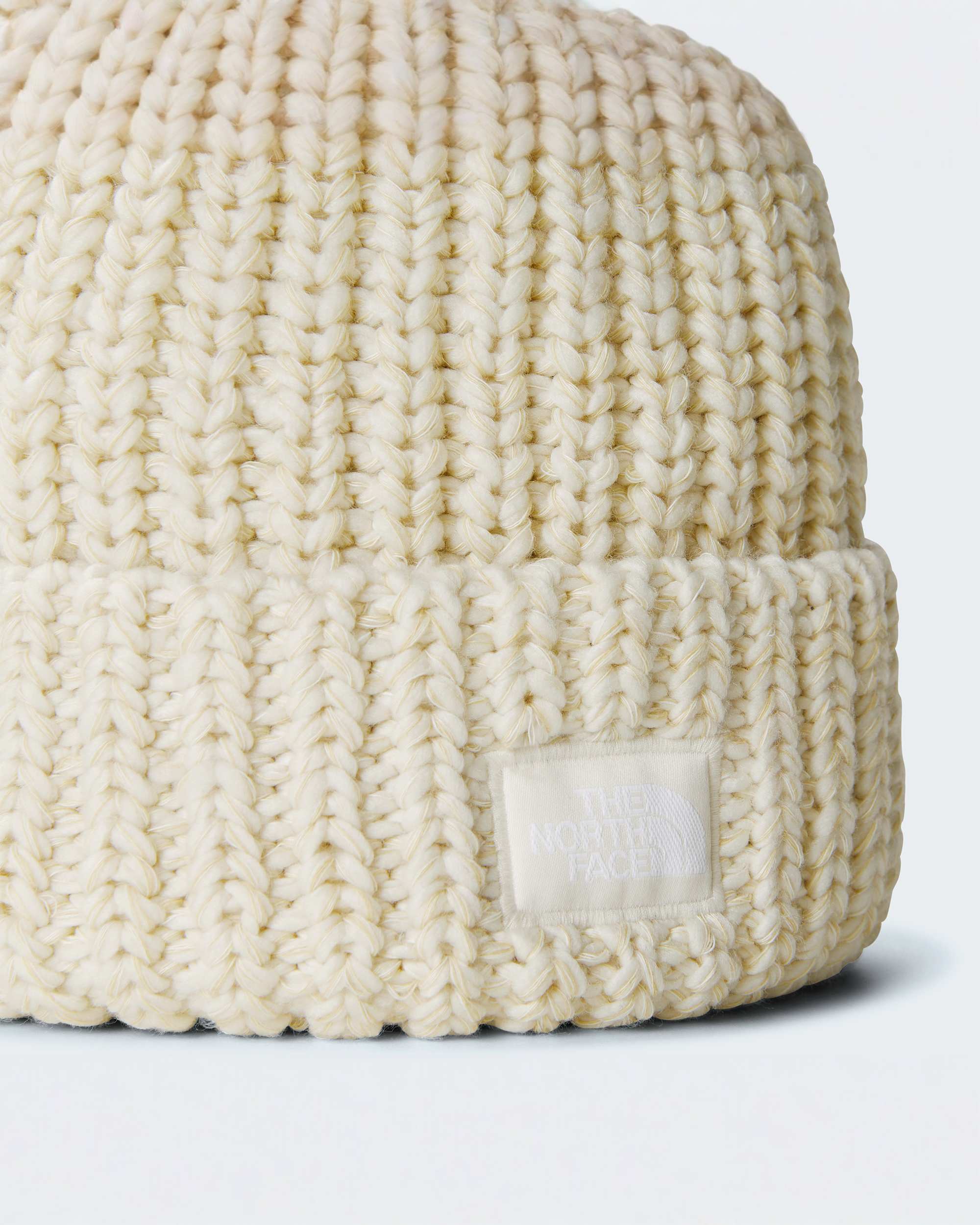 Cosy Chunky Cabin Beanie TNF ALT2