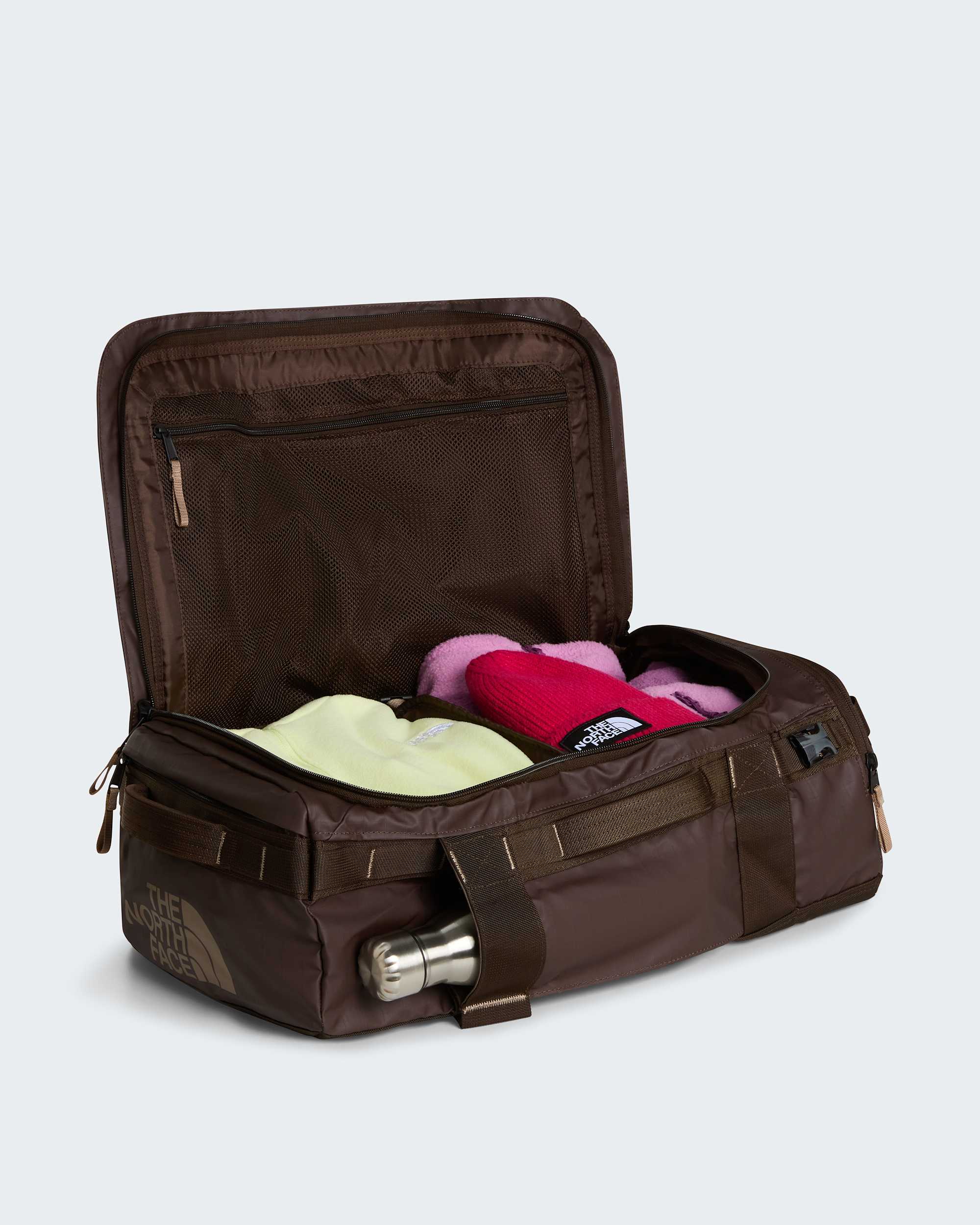 Base Camp Voyager Duffel 32L TNF ALT4